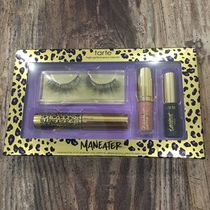 Tarte Maneater eyelashes and lip makeup kit
